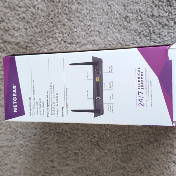 Netgear AC1200 Smart WiFi Router, model R6220 - Picture 4 of 5